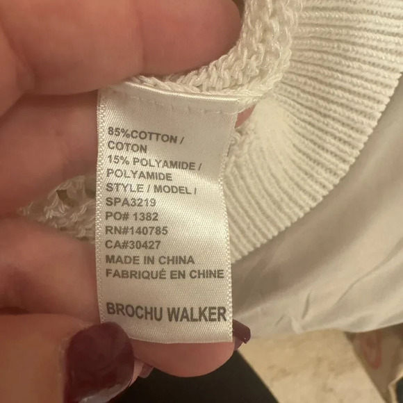 Brochu Walker White Open Stitch Back & Sleeve V-Neck Sweater - Picture 9 of 10